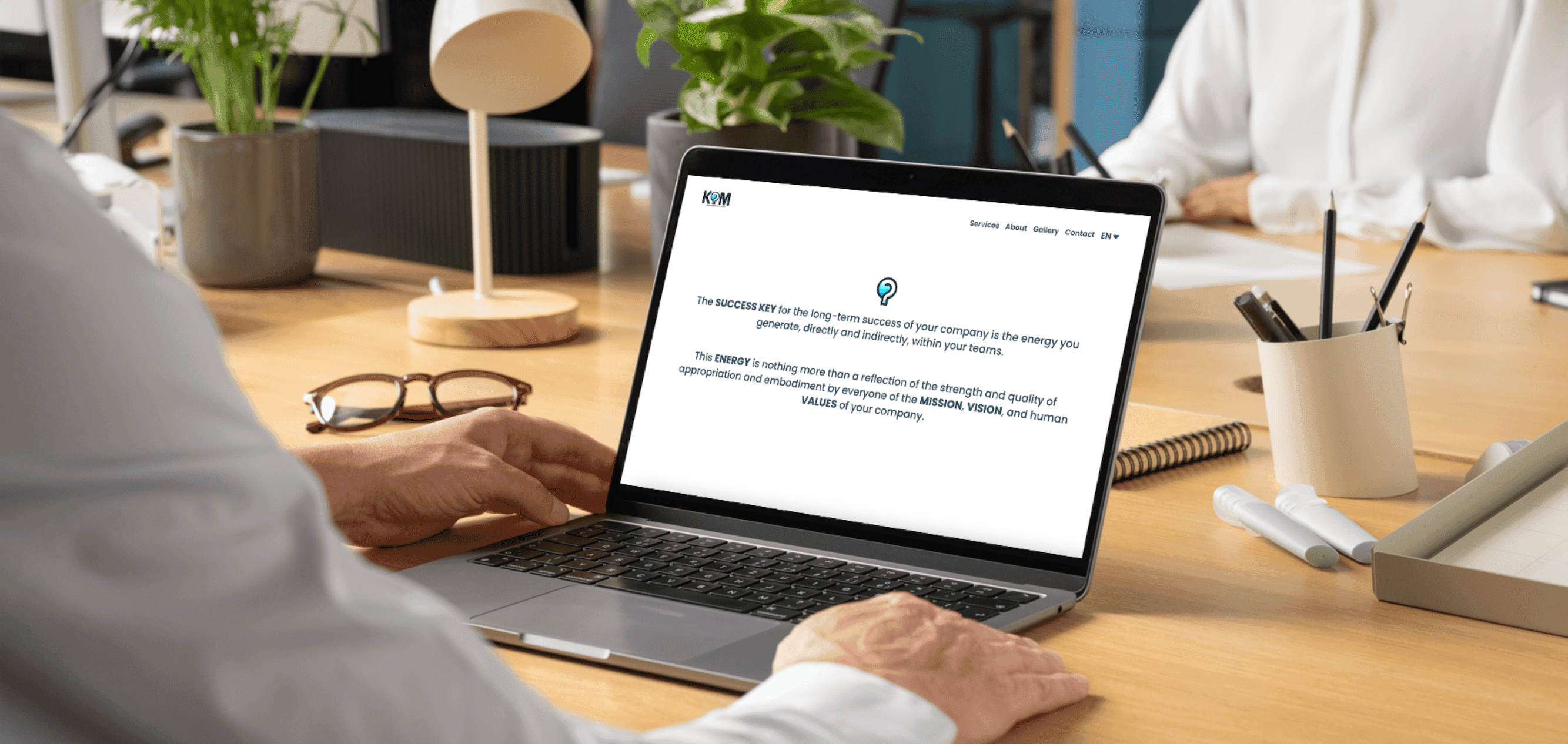 The KQM website offers a comprehensive overview of the services provided by a management consultant.